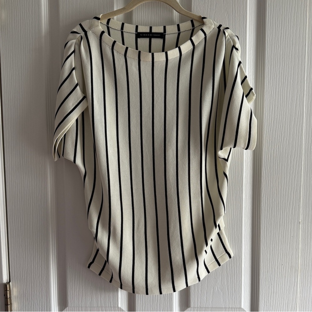 Black and White Striped Ruched Short Sleeve Tee NWOT